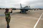 F-16 Photo